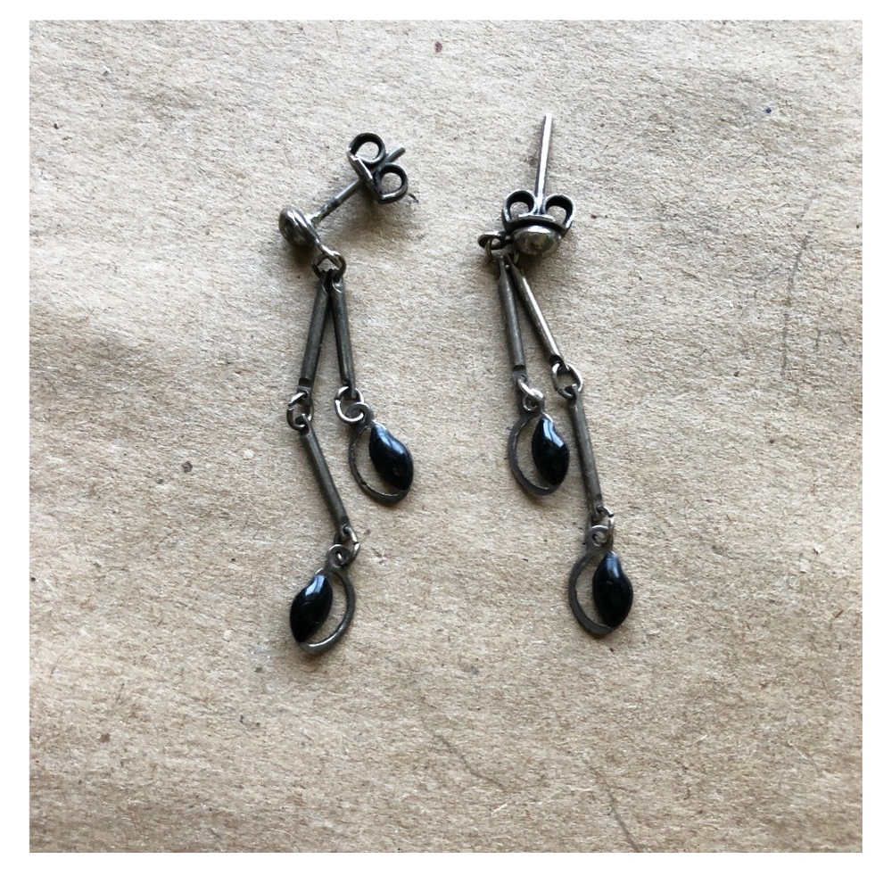 Earrings Dainty Drop Silver Black Pierced